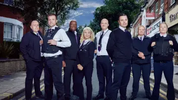 Backdrop for the TV series "Call the Bailiffs" #1535081