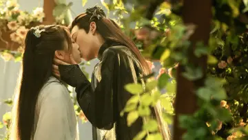 Backdrop for the TV series "Love Between Fairy and Devil" #1413986