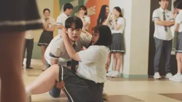 Backdrop к сериалу "Adult Trainee" #1506039