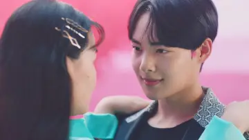 Backdrop к сериалу "Adult Trainee" #1506040