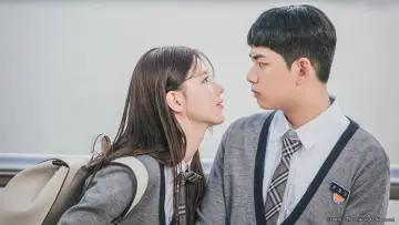 Backdrop к сериалу "Adult Trainee" #1506056