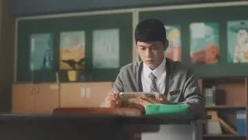 Backdrop к сериалу "Adult Trainee" #1506078