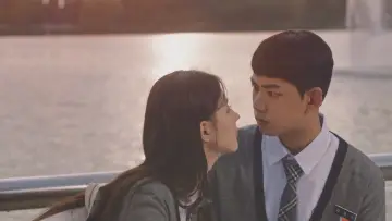 Backdrop к сериалу "Adult Trainee" #1506082