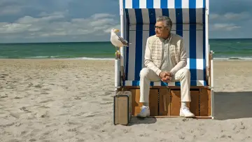 Backdrop for the TV series "The Reluctant Traveller with Eugene Levy" #1404741