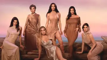 Backdrop for the TV series "The Kardashians" #1378401
