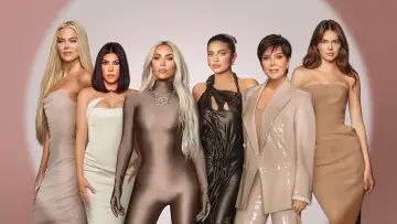 Backdrop for the TV series "The Kardashians" #1378427