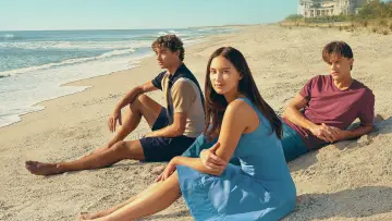 Backdrop for the TV series "The Summer I Turned Pretty" #1274128