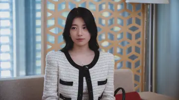 Backdrop for the TV series "Anna" #1560419