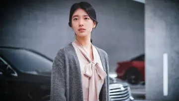 Backdrop for the TV series "Anna" #1560451