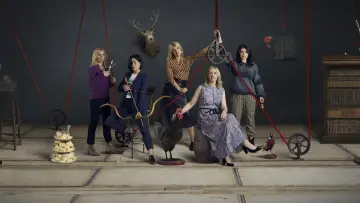 Backdrop for the TV series "Bad Sisters" #1307157