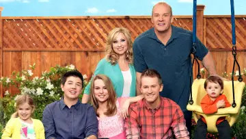 Backdrop for the TV series "Good Luck Charlie" #1325339