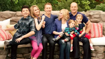 Backdrop for the TV series "Good Luck Charlie" #1325340