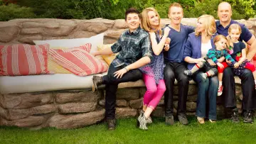 Backdrop for the TV series "Good Luck Charlie" #1325343