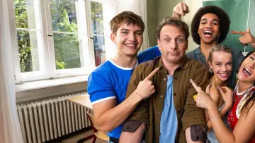Backdrop for the TV series "Der Lehrer" #1485188
