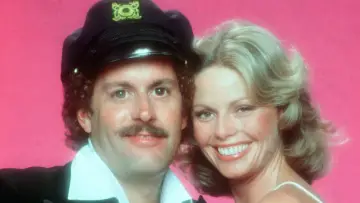 Backdrop for the TV series "The Captain and Tennille" #1665804