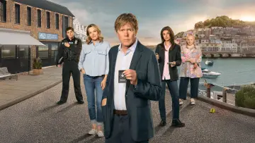Backdrop for the TV series "Beyond Paradise" #1387553