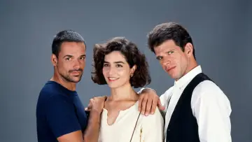 Backdrop for the TV series "74.5: Uma Onda no Ar" #1663279