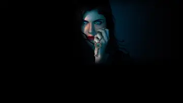 Backdrop for the TV series "Mayfair Witches" #1367351