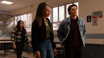 Backdrop for the TV series "School Spirits" #1376798