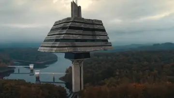 Backdrop к сериалу "Arcadia" #1477375
