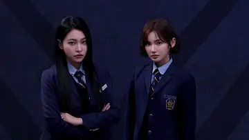 Backdrop for the TV series "Bitch X Rich" #1479344