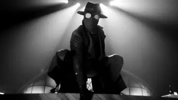 Backdrop for the TV series "Spider-Noir" #1290832