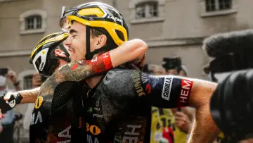 Backdrop for the TV series "Tour de France: Unchained" #1602142