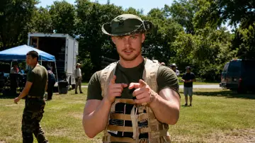 Backdrop for the TV series "Boots" #1397788