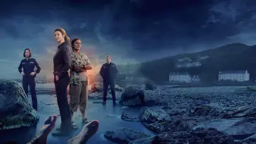 Backdrop for the TV series "Deadloch" #1473214