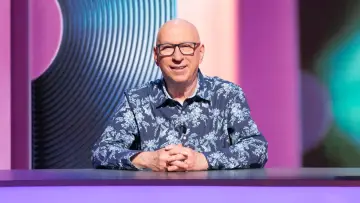 Backdrop for the TV series "PopMaster TV" #1534807
