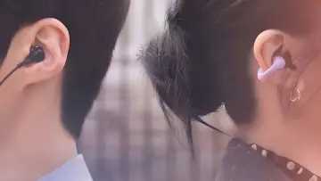 Backdrop for the TV series "Can This Love Be Translated?" #1473030