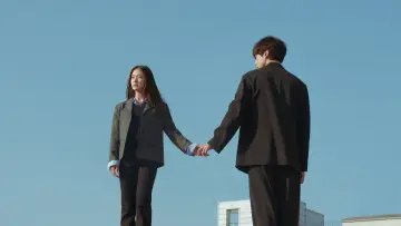 Backdrop for the TV series "What Comes After Love" #1494667