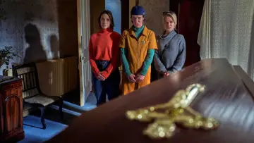 Backdrop к сериалу "How to Get to Heaven from Belfast" #1481840