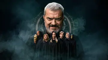 Backdrop for the TV series "The Traitors Sweden" #1554552