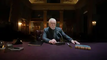 Backdrop for the TV series "007: Road to a Million" #1477345