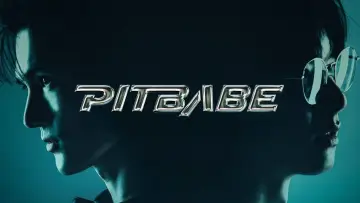 Backdrop for the TV series "Pit Babe" #1440927