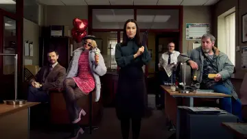 Backdrop к сериалу "Obituary" #1471838