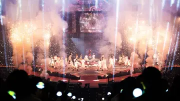 Backdrop for the TV series "IU Concert Live Clip" #1602375