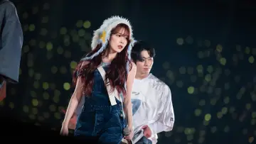 Backdrop for the TV series "IU Concert Live Clip" #1602383