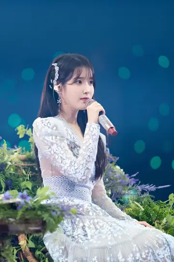 Poster for the TV series "IU Concert Live Clip" #1602399