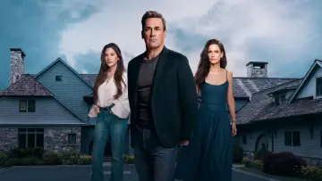 Backdrop for the TV series "Your Friends & Neighbors" #1277371