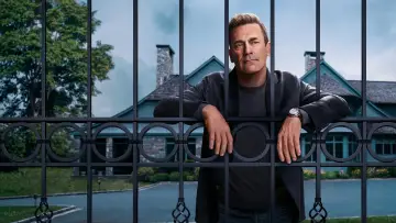 Backdrop for the TV series "Your Friends & Neighbors" #1277390