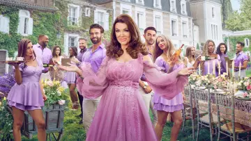 Backdrop к сериалу "Vanderpump Villa" #1480183