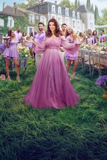 Poster к сериалу "Vanderpump Villa" #1480212