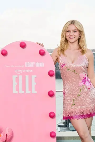 Poster for the TV series "Elle" #1341206