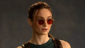 Backdrop for the TV series "Tomb Raider" #1487802