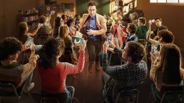 Backdrop for the TV series "English Teacher" #1480428