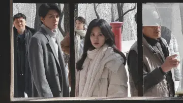 Backdrop for the TV series "Twelve Letters" #1480119
