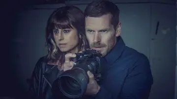 Backdrop for the TV series "Betrayal" #1480318