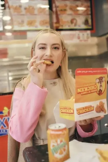 Poster к сериалу "Chicken Shop Date" #1317131